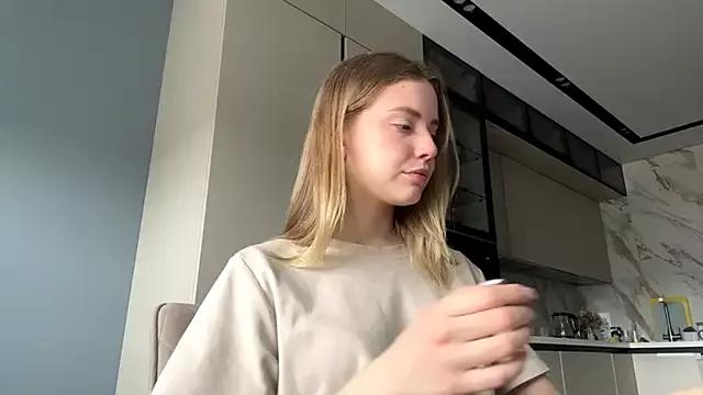 LinaMoonBlessed from StripChat is Freechat