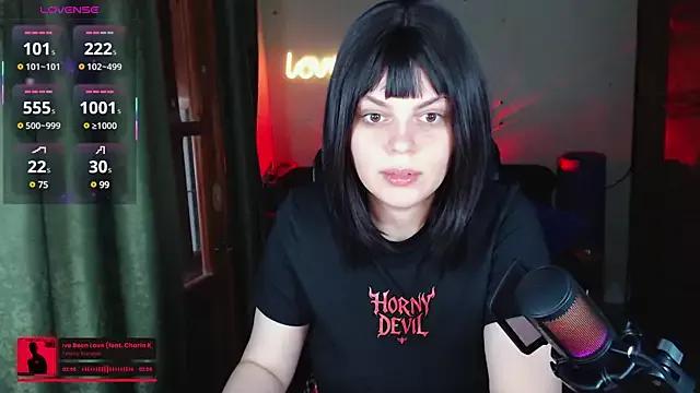 lucywmiller_ from StripChat is Freechat