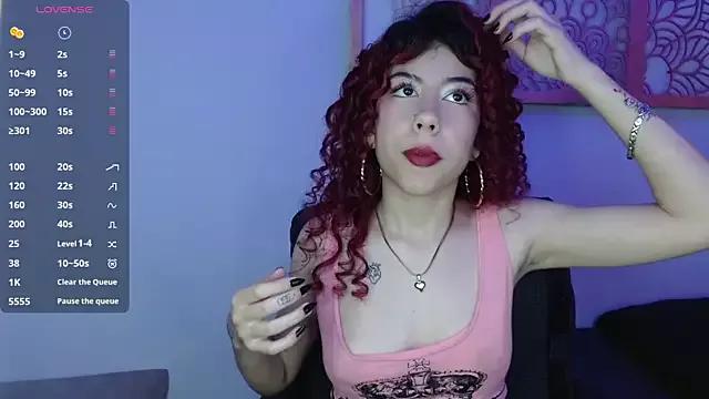 Luna-Naughty from StripChat is Freechat