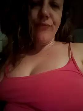 lunaroja431 from StripChat is Freechat