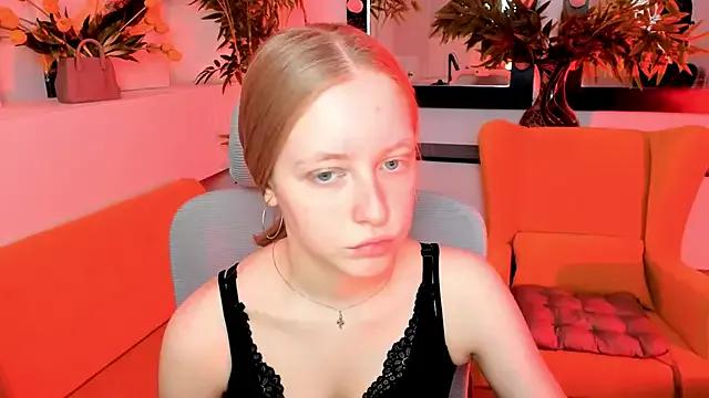 LunaWiinters from StripChat is Freechat