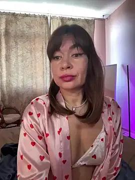 Mary_Kiitty from StripChat is Freechat