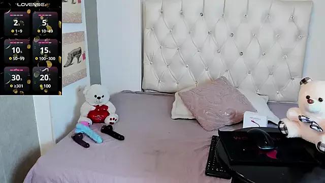 Incite your eccentricities: Get kinky and please these steamy asian sluts, who will reward you with wacky outfits and vibrating toys.