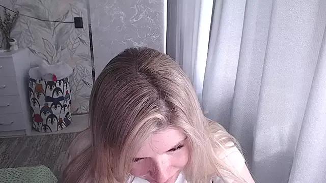 MelissaXKinky from StripChat is Freechat