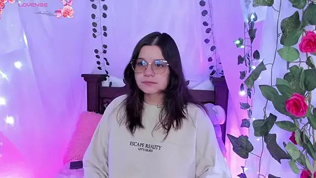 Mey_moon from StripChat is Freechat
