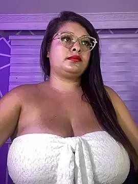 Photos of MiiaaJoness from StripChat is Freechat