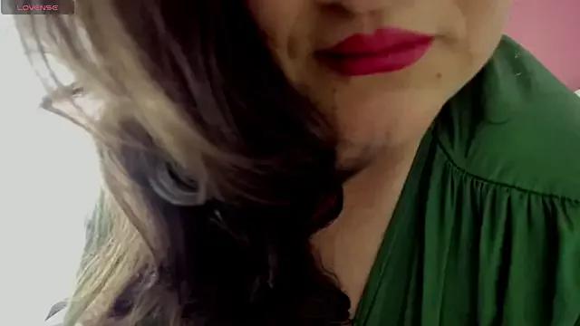 Miiranda_lovers from StripChat