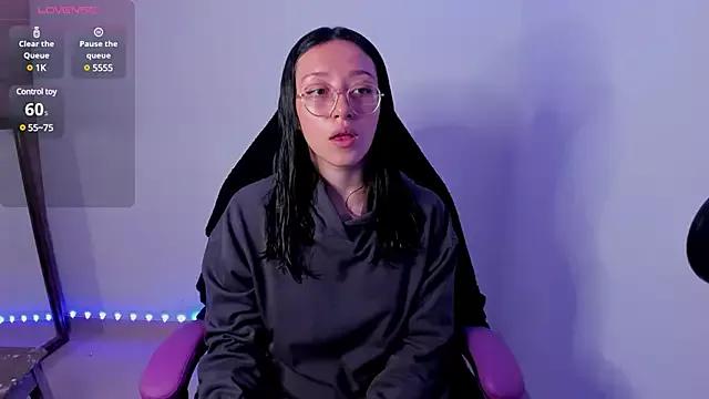 MissSaki from StripChat is Freechat