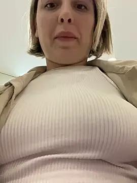 Photos of Monika_3065 from StripChat is Freechat