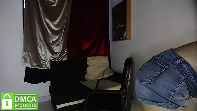 Mr_MrsCurie from StripChat