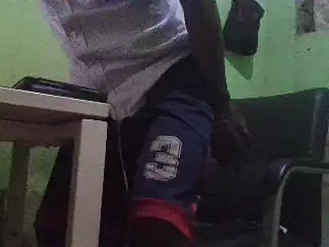 muscleslimgh from StripChat is Freechat
