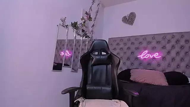 Incite your eccentricities: Get kinky and please these steamy asian sluts, who will reward you with wacky outfits and vibrating toys.