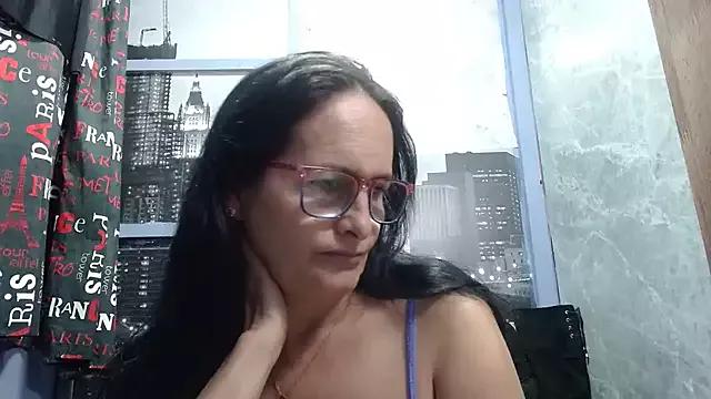 Nastylatinaxxx from StripChat is Freechat