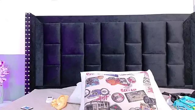 naughty_ebonyy from StripChat is Freechat