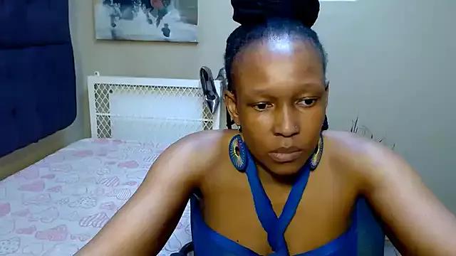 Photos of NaughtyMILFxox from StripChat is Freechat