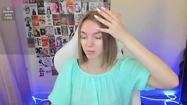 Photos of NessaDiazz from StripChat is Freechat