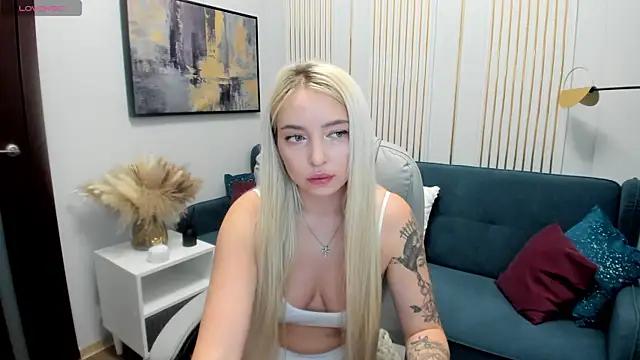 Incite your eccentricities: Get kinky and please these steamy asian sluts, who will reward you with wacky outfits and vibrating toys.