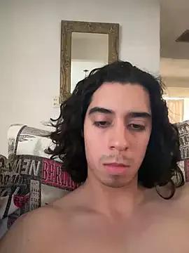Papiluis96 from StripChat