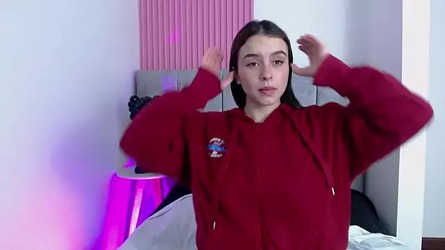 Paris_bby from StripChat is Freechat
