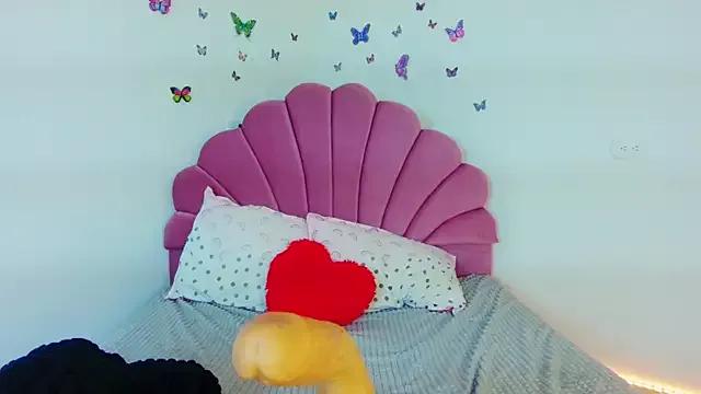 paula_brausin from StripChat is Freechat