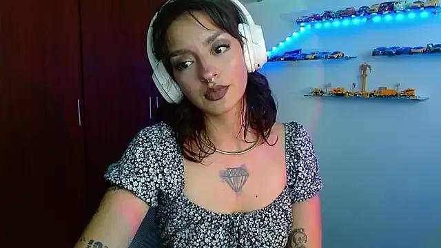 ravenvancleef from StripChat is Freechat