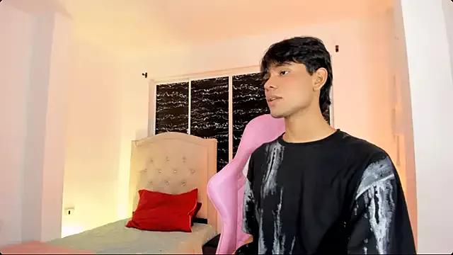 santiagoyoung18 from StripChat is Freechat