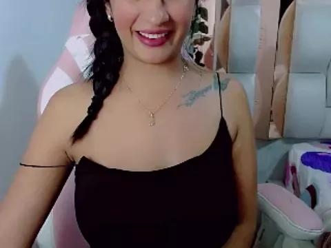 sara2520 from StripChat