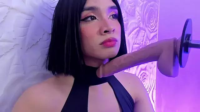 Photos of Sarahi_Camila from StripChat is Freechat