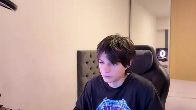 Photos of SasukeUhchiaa from StripChat is Freechat