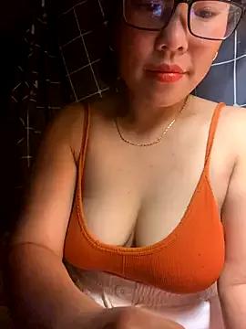 Photos of sexybaby_00 from StripChat is Freechat