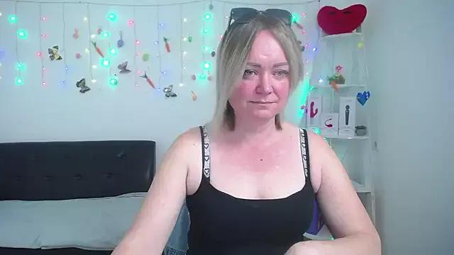 Incite your eccentricities: Get kinky and please these steamy asian sluts, who will reward you with wacky outfits and vibrating toys.
