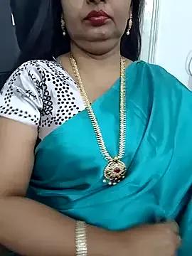 South_Desi_Aunty from StripChat is Freechat