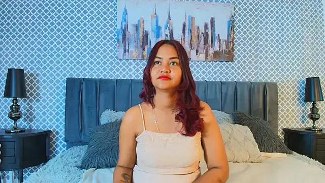 Sweeet_juicy from StripChat