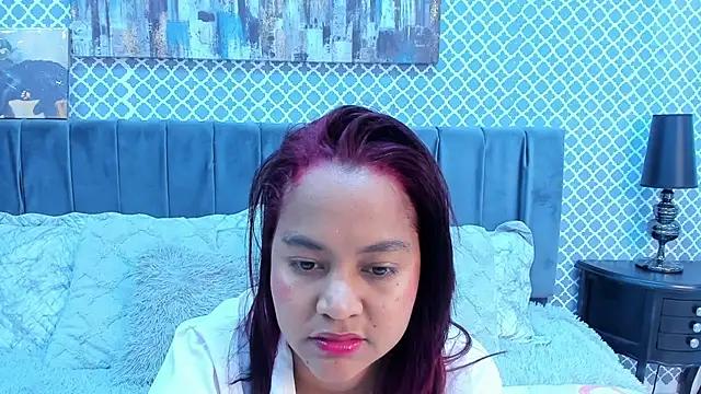 Sweeet_juicy from StripChat