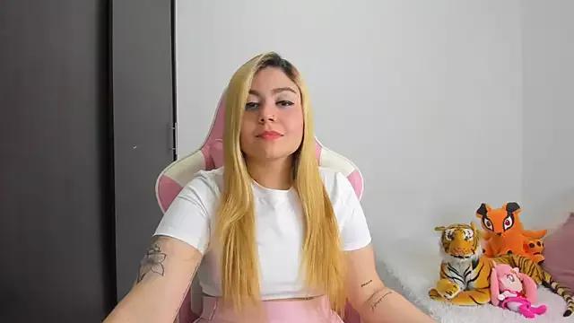 Incite your eccentricities: Get kinky and please these steamy asian sluts, who will reward you with wacky outfits and vibrating toys.