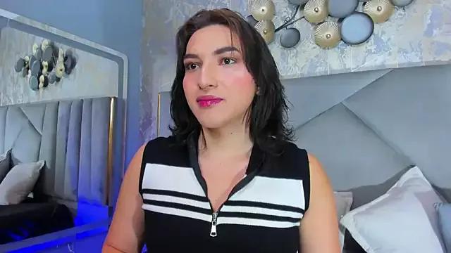 TomLondon_ from StripChat is Freechat