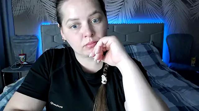 uliastar from StripChat is Freechat