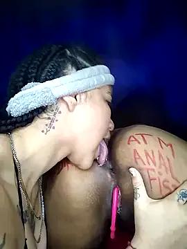 Photos of Vale_Nikol21 from StripChat is Freechat