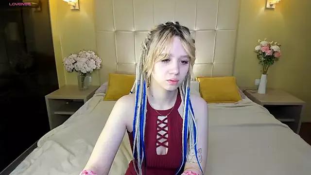 Valerie_Woods from StripChat is Freechat