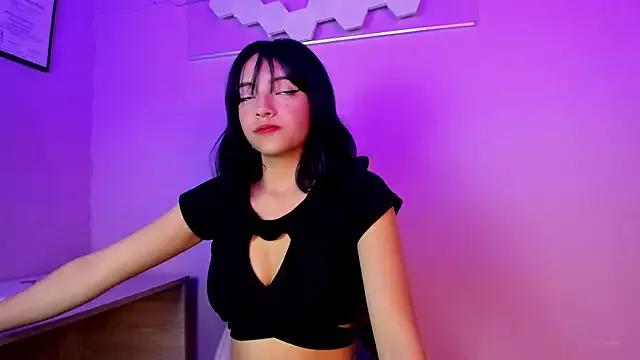 Victoriaa2_Doll from StripChat is Freechat