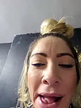viktoria_davis_ from StripChat is Freechat