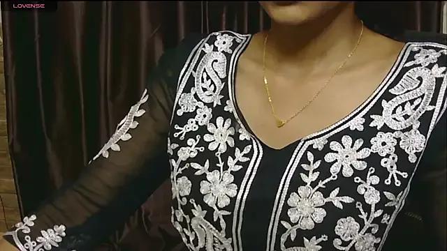 Photos of wow-simran from StripChat is Freechat