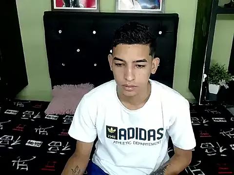x_oliver_x from StripChat is Freechat