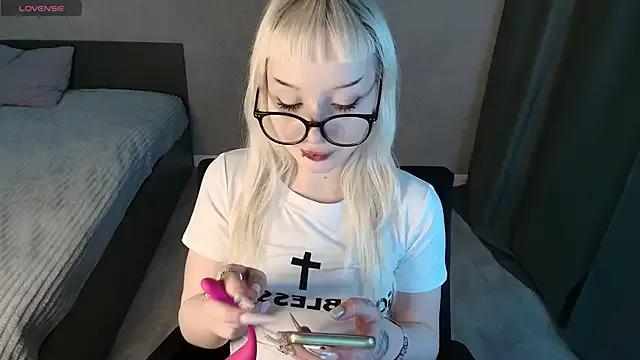 Incite your eccentricities: Get kinky and please these steamy asian sluts, who will reward you with wacky outfits and vibrating toys.