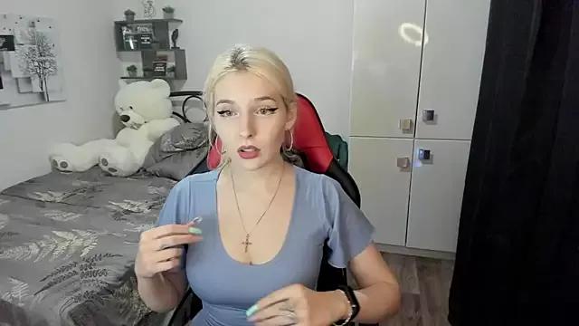 Incite your eccentricities: Get kinky and please these steamy asian sluts, who will reward you with wacky outfits and vibrating toys.